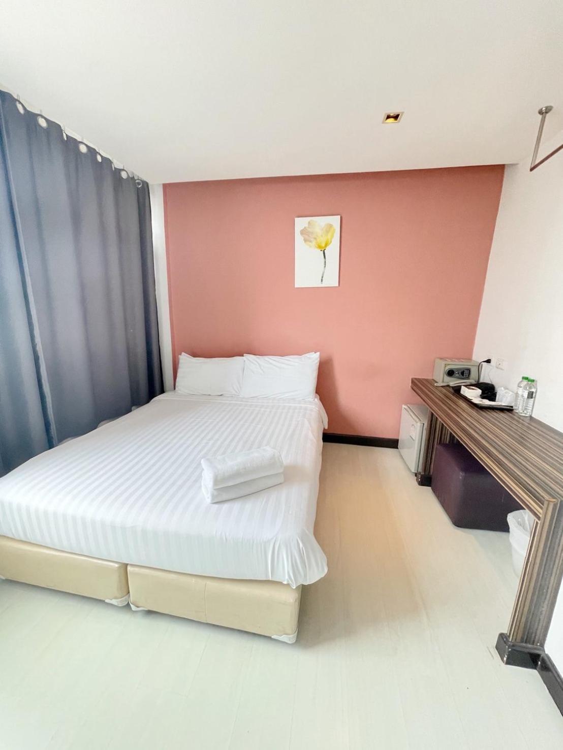 Nantra Ekkamai Hotel 3*